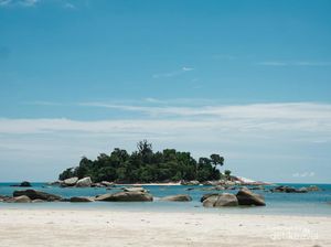 Pantai Jerangkat, Destinasi Perawan dari Bangka Barat Pantai Jerangkat, Destinasi Perawan dari Bangka Barat