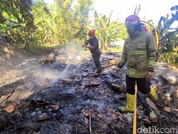 Pilu Hansip di Sukabumi, Rumahnya Habis Dilalap Api