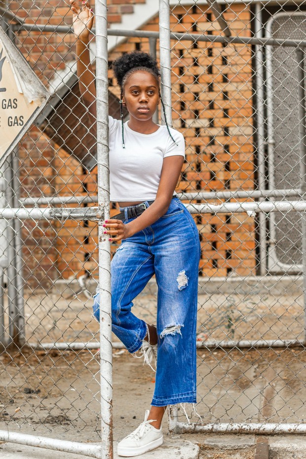 Model celana jeans untuk bentuk tubuh apel