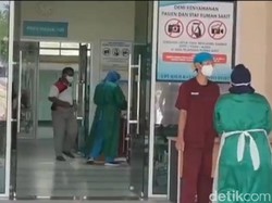 RSUD Soewondo Pati Overload! Puluhan Pasien COVID-19 Antre di IGD