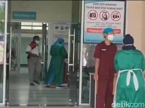 RSUD Soewondo Pati Overload! Puluhan Pasien COVID-19 Antre di IGD RSUD Soewondo Pati Overload! Puluhan Pasien COVID-19 Antre di IGD