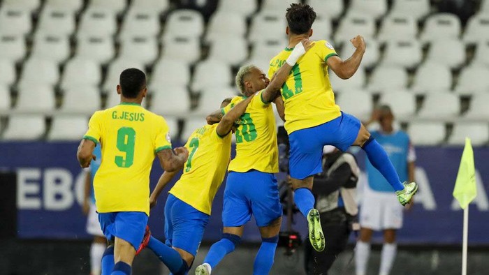 Tarian Lucas Paqueta Usai Antar Brasil ke Final Copa America 2021 Brasil melaju ke final Copa America 2021 setelah mengalahkan Peru di semifinal. Gol kemenangan Brasil dicetak oleh Lucas Paqueta.