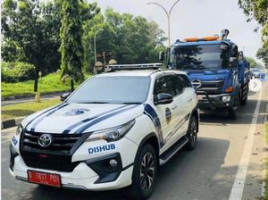 Kasih Jalan! Ini Kendaraan Pembawa Tabung Oksigen untuk Disebar ke RS Kasih Jalan! Ini Kendaraan Pembawa Tabung Oksigen untuk Disebar ke RS