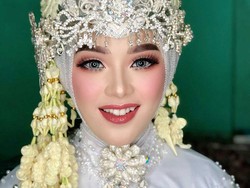 Biking Pangling, Ini Pengantin yang Viral Lebih Mahal Makeup dari Dekorasinya