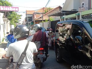 Akses Utama Masuk Kota Kudus Ditutup, Kemacetan Terjadi di Jalur Tikus