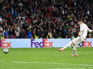 Ternyata Morata Tendang Penalti dalam Kondisi Cedera!