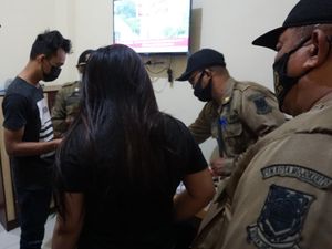 Razia PPKM Darurat di Kota Mojokerto Ciduk Pasangan Mesum-Warung Terselubung