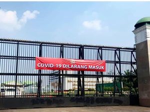 DPR Pasang Spanduk COVID-19 Dilarang Masuk, Ini Penjelasannya