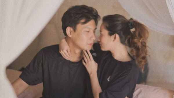 PPKM Darurat! Fendy Chow dan Stella Cornelia di Ranjang Terus