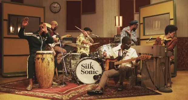 Lagu asyik untuk temani WFH