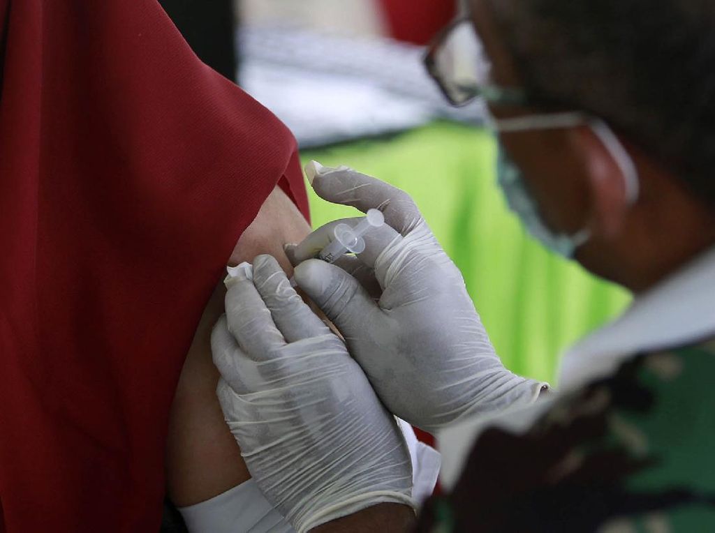 Studi Temukan Gejala COVID-19 pada Orang yang Sudah Divaksin, Semua Ringan Studi Temukan Gejala COVID-19 pada Orang yang Sudah Divaksin, Semua Ringan