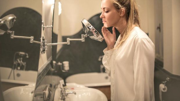 Mengurangi maskne saat PPKM darurat/Foto: pexels.com/Andrea Piacquadio