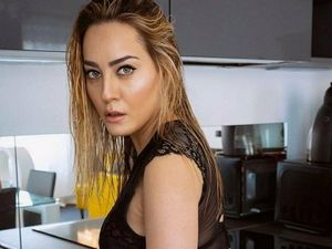 Bikin Geger, Model Ini Janjikan Presiden Prancis Aktivitas Seks Oral