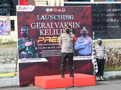 Serbu Vaksinasi, Polres Jakpus Buka 14 Gerai Vaksin Keliling di Slum Area