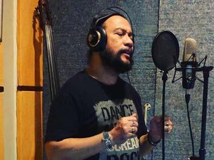 R Akhman Ismail Eks Vokalis Audiensi Band Meninggal karena COVID-19 R Akhman Ismail Eks Vokalis Audiensi Band Meninggal karena COVID-19