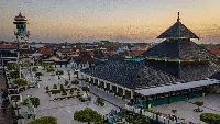 Suasana PPKM di Demak dan Makassar