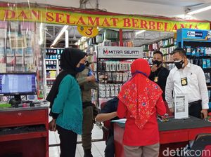 Pura-pura Belanja, Pria Ini Curi Barang di Toko Aksesoris Mobil