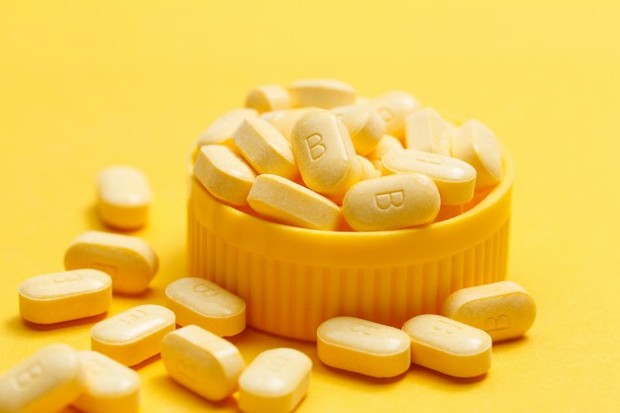Vitamin B Kompleks membantu meningkatkan imunitas tubuh (foto: freepik.com/xb100)