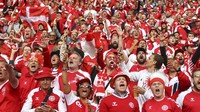 Lolos sebagai Runner up membuat Denmark bertemu Gareth Bale dkk, Timnas Wales pun juga dibantai 4-0 oleh Denmark gol-gol itu diciptakan oleh Kasper Dolberg dau gol, Joakim Maehle dan Martin Braithwaite. Wolfgang Rattay - Pool/Getty Images.