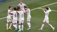 Simon Kjaer dkk kemudian menyegel tiket semifinal Euro 2020 setelah menyingkirkan Ceko di perempat final dengan skor 2-1. Hannah McKay - Pool/Getty Images.