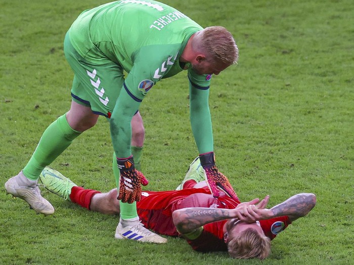 Pada setiap gelaran sepakbola hampir selalu ada tim-tim yang kurang dijagokan namun mampu berbicara banyak di atas rumput hijau, salah satunya Timnas Denmark.