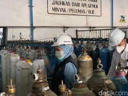 Meski Kasus COVID-19 Melonjak, Khofifah Pastikan Stok Oksigen di Jatim Aman