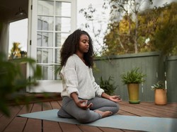 5 Olahraga Ringan yang Bisa Dilakukan saat Bosan Kuliah Online di Rumah