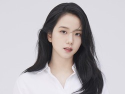 Foto Profil 4 Artis K-Pop dengan Visual Memukau, Banjir Pujian Fans