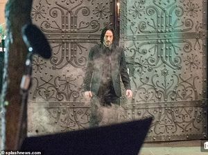 Beredar Foto Keanu Reeves Syuting John Wick 4 di Berlin
