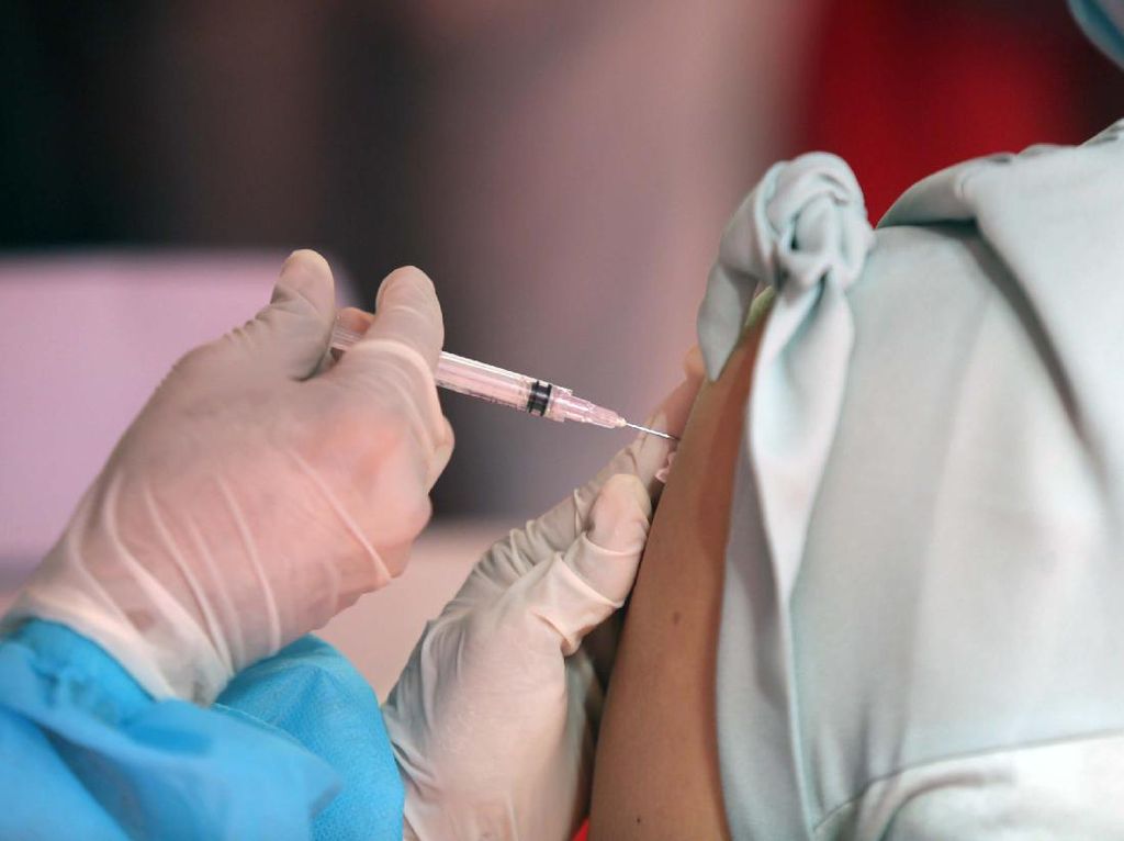Ada Wacana Vaksinasi Ketiga untuk Tenaga Medis, Ini Kata Imunolog