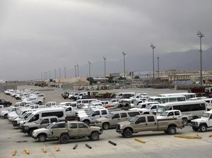 Militer AS Diam-diam Cabut dari Pangkalan Bagram, Ribuan Mobil Ditinggal