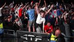 Bikin Merinding, Ribuan Fans Inggris Berkerumun di Tengah Pandemi
