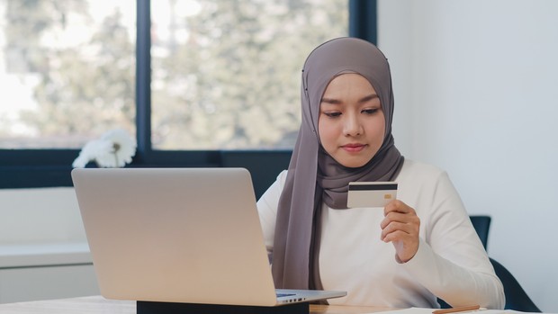 Menghitung pengeluaran sebelum belanja online