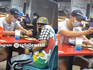 Mulia! Pria Ini Suapi Makan Penjual Tisu Penyandang Disabilitas yang Tak Berdaya Mulia! Pria Ini Suapi Makan Penjual Tisu Penyandang Disabilitas yang Tak Berdaya