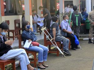 Para Disabilitas Terima Vaksin COVID-19