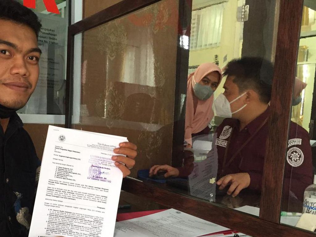 Menteri LHK-Pemprov Riau Digugat Warga Terkait Pencemaran Limbah Berbahaya Menteri LHK-Pemprov Riau Digugat Warga Terkait Pencemaran Limbah Berbahaya