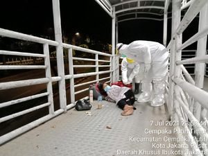 Ibu Tunawisma Terpapar Corona Tergeletak di Halte TransJakarta Jakpus