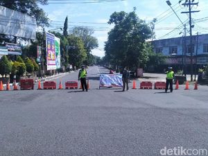 5 Perbatasan Kota Kediri Ditutup Siang dan Malam Selama PPKM Darurat 5 Perbatasan Kota Kediri Ditutup Siang dan Malam Selama PPKM Darurat