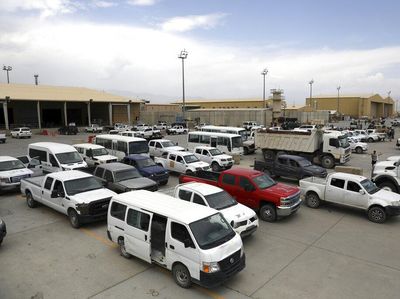 Ribuan Mobil Ditinggal Militer AS Usai Cabut dari Afghanistan