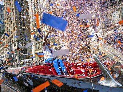 Semarak Pawai untuk Pahlawan Pandemi di New York