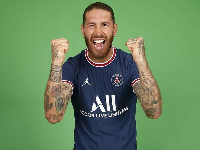 Sergio Ramos resmi bergabung ke Paris Saint-Germain, Kamis 8 Juli 2021.