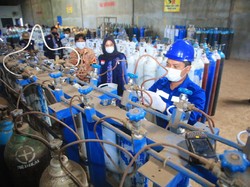 Cek Ketersediaan Tabung, Bupati Ipuk Pantau Perusahaan Pengisian Oksigen