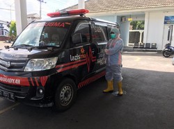 Pilu Driver Ambulans Pasien COVID di Klaten: Dilempari Batu-Dihujat