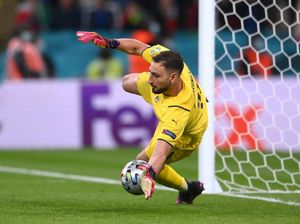 Pujian Presiden Italia untuk Penampilan Donnarumma di Euro 2020 Pujian Presiden Italia untuk Penampilan Donnarumma di Euro 2020