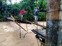 Banjir Bulukumba: 600 Rumah Terdampak, 4 Jembatan Putus