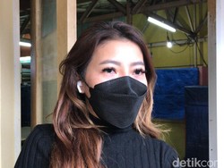 Lee Sachi Sempat Stres Ketika Diceraikan Okan Kornelius