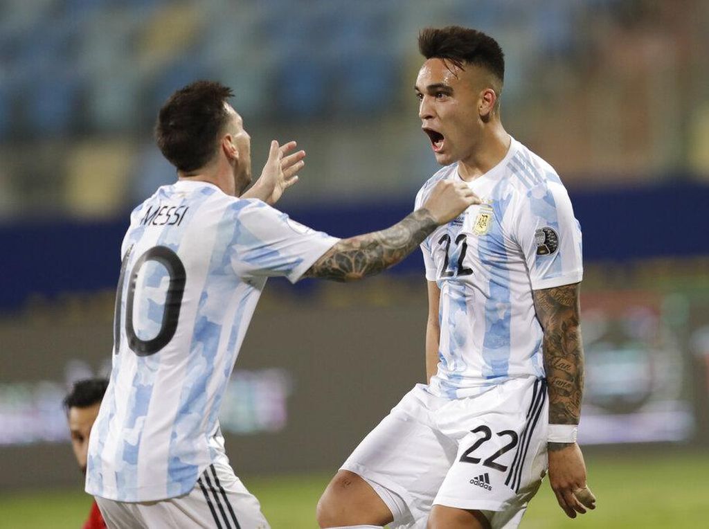 Martinez: Gelar Copa America Bantu Messi Sabet Ballon dOr 2021 Martinez: Gelar Copa America Bantu Messi Sabet Ballon dOr 2021