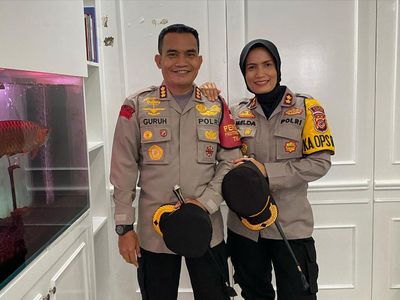 Potret Serasi Pasangan Suami Istri Viral yang Pernah Sama-sama Jadi Kapolres