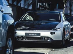 Jos! Sekali Charger Mobil Solar Panel Listrik Ini Bisa Lari Hingga 709 Km