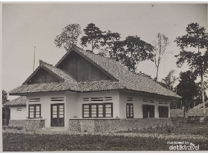 Traveler Tahu Cagar Budaya Dokterswoning di Metro?